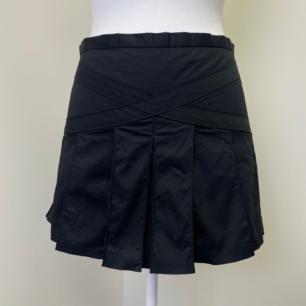 BCBGMAXAZRIA Black Pleated Mini Skirt Size 0 Criss Cross Bandage Waist Y2K